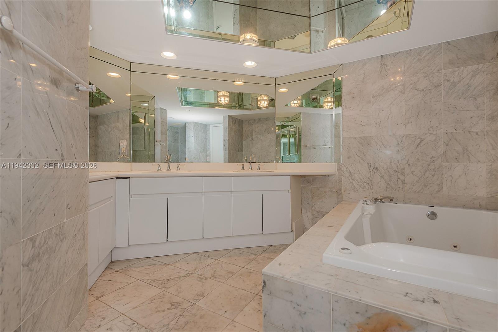 OCEANIA II CONDO - Residential