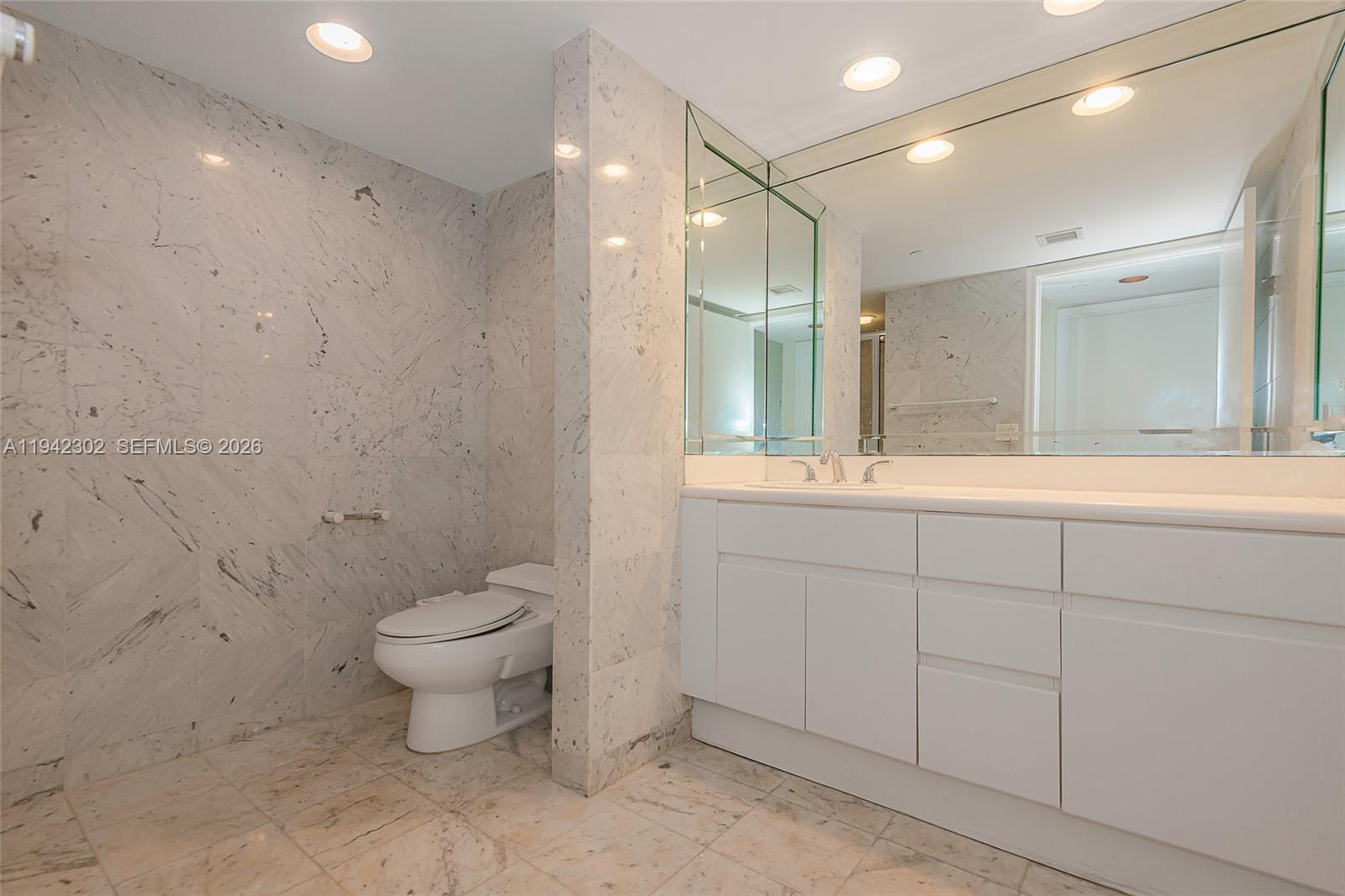 OCEANIA II CONDO - Residential