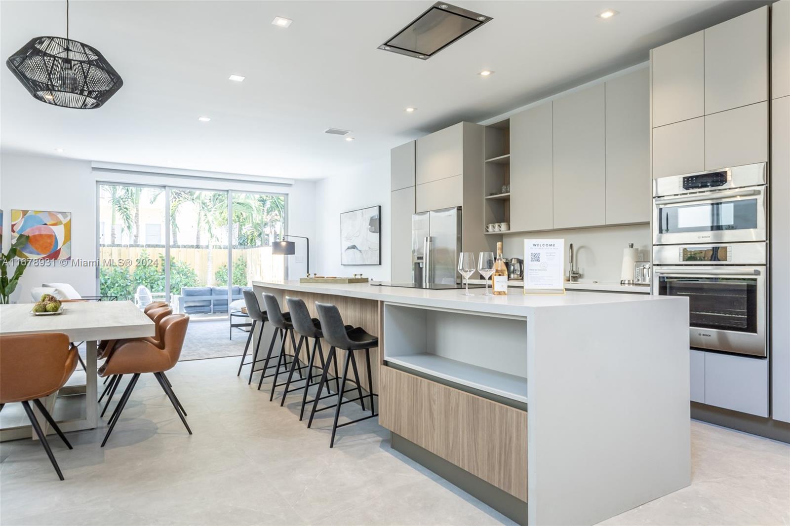 3110 Elizabeth St 3110