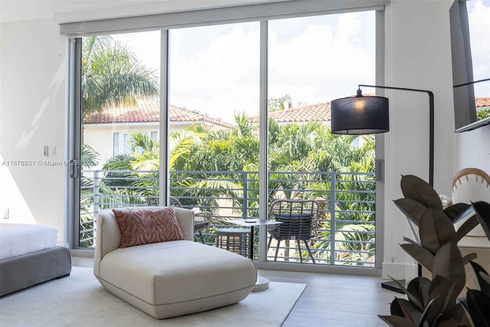 INDIANA GROVE CONDO - Residential Lease