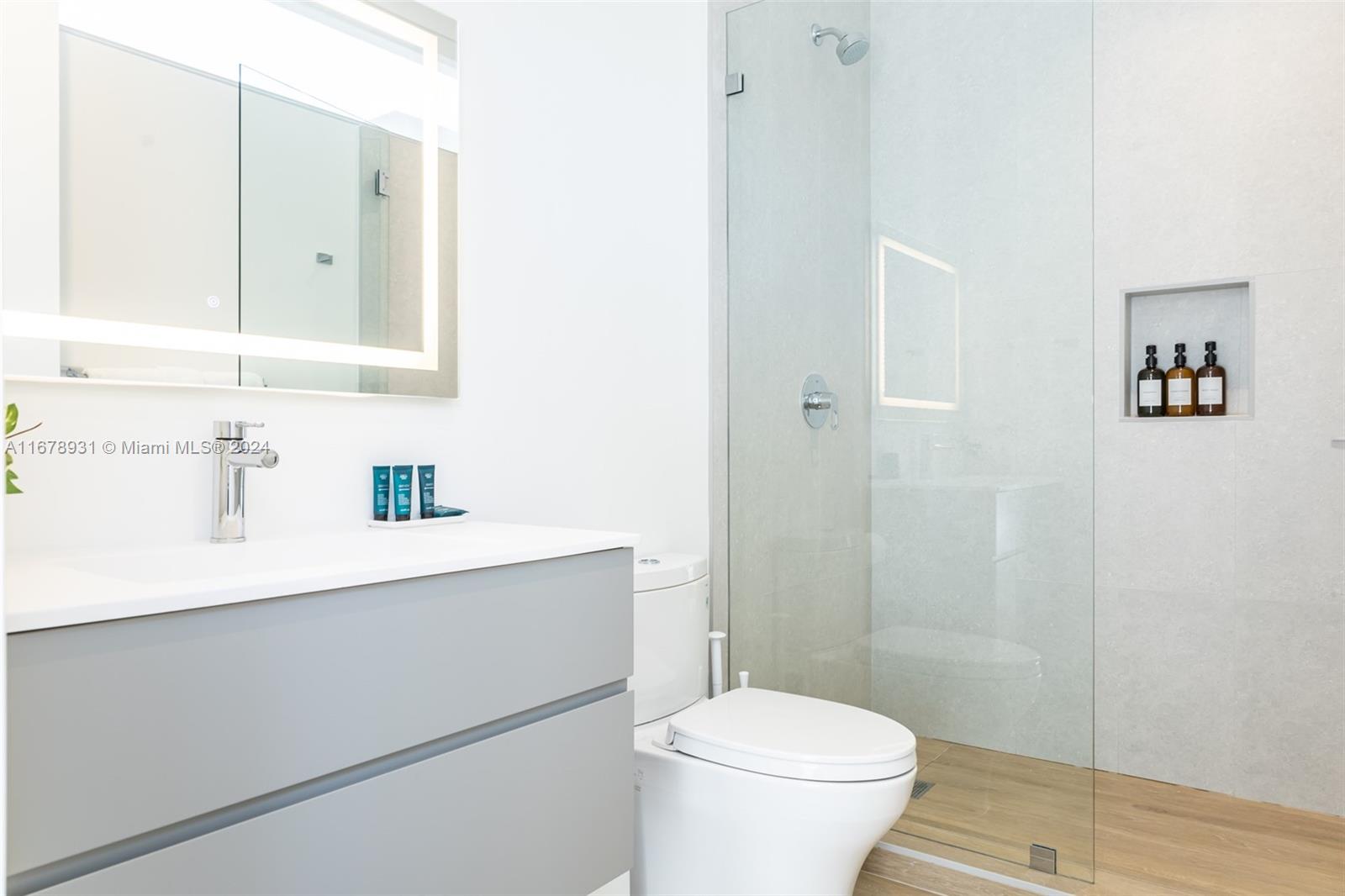 INDIANA GROVE CONDO - Residential Lease