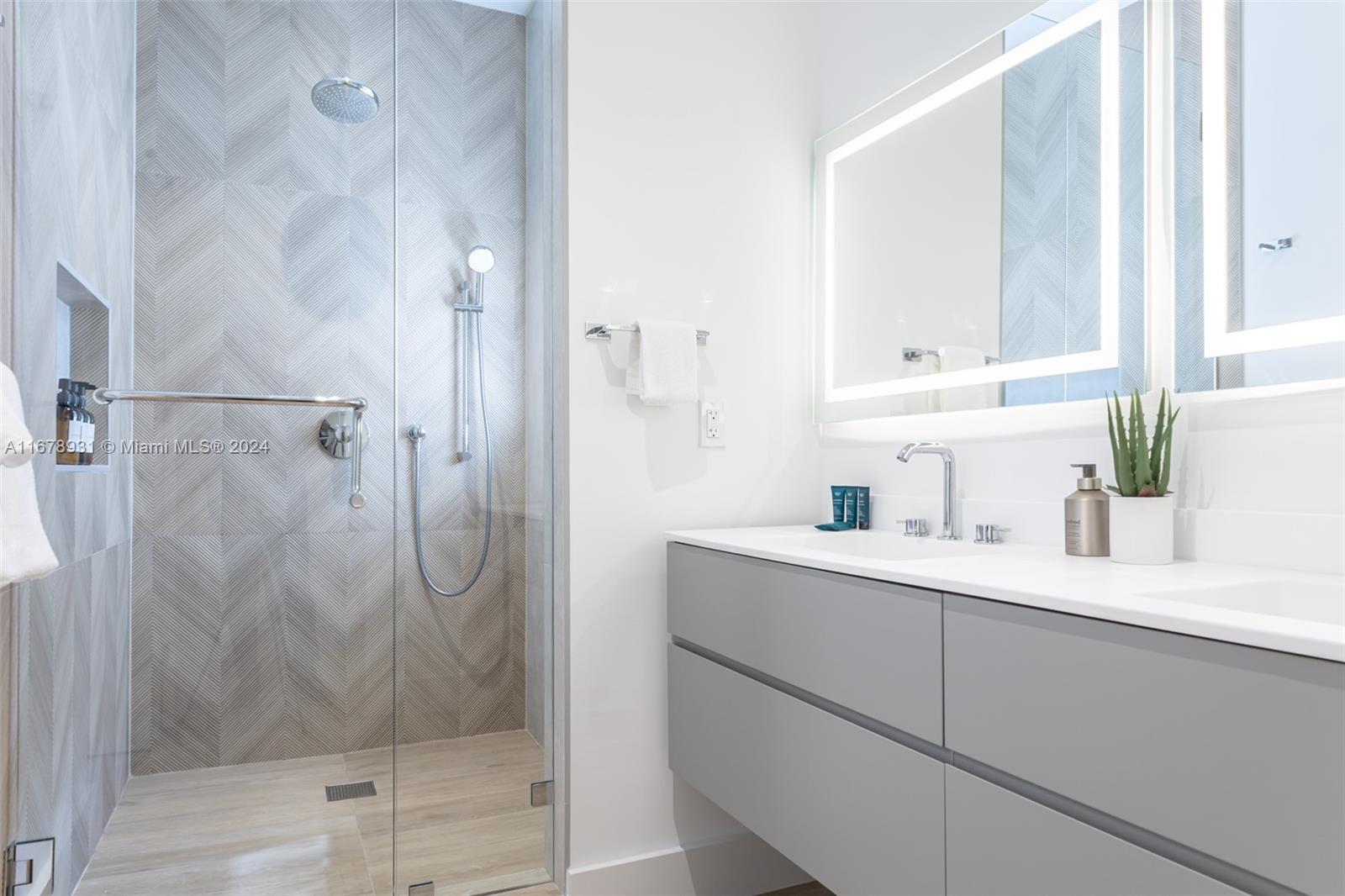 INDIANA GROVE CONDO - Residential Lease