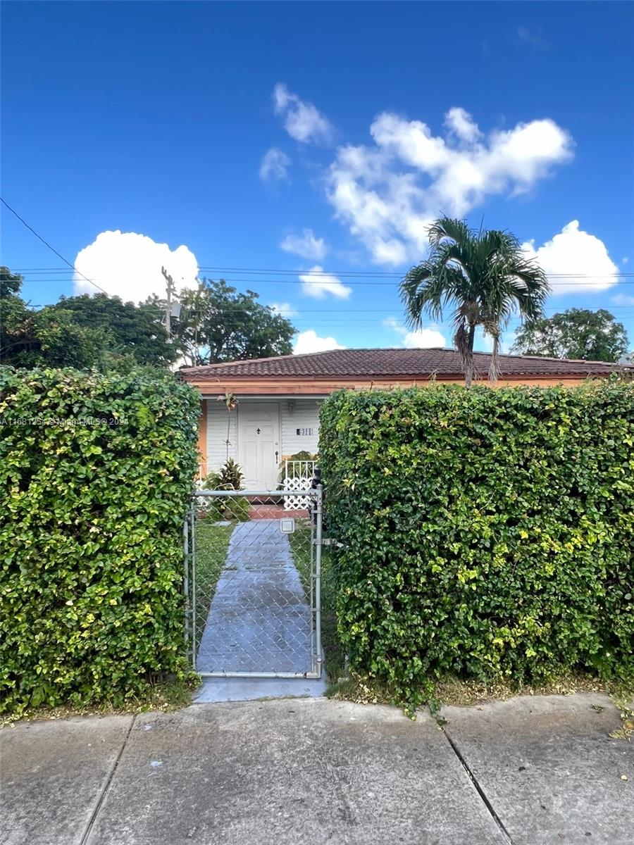This is a lovely 2-bedroom, 1-bathroom home with a converted den that can be used as a 3rd bedroom, located in the desirable Bird Road Terrace neighborhood. 

Outside, enjoy the fenced-in backyard, ideal for outdoor activities, gardening, or hosting gatherings. Additional amenities include tile flooring throughout, lateral entrance, covered terrace, a laundry area with a washer and dryer hook-up, and a large driveway with ample parking.

Pet-friendly. Available for November 20th move-in!