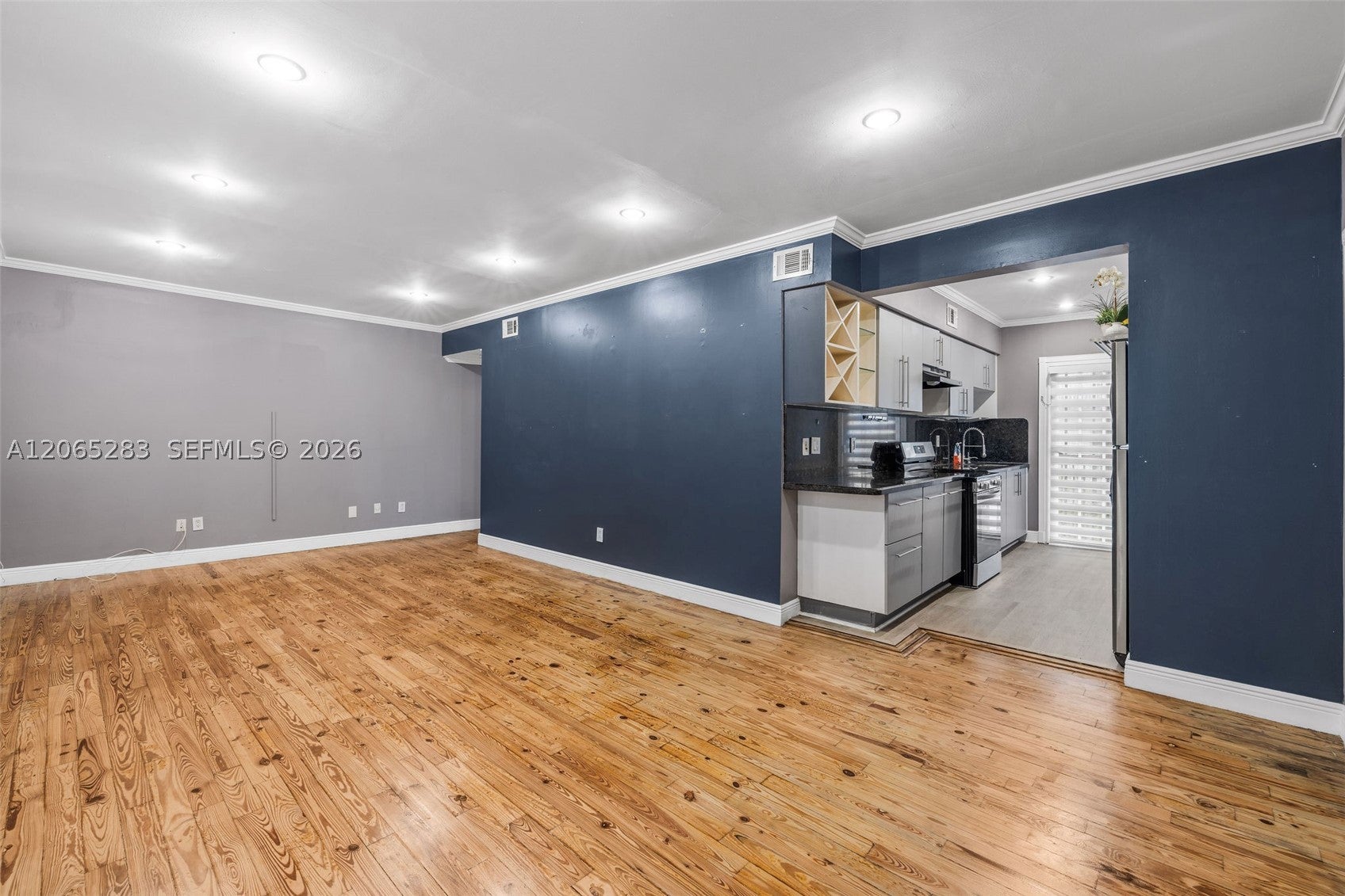 7845 NE Bayshore Ct 12
