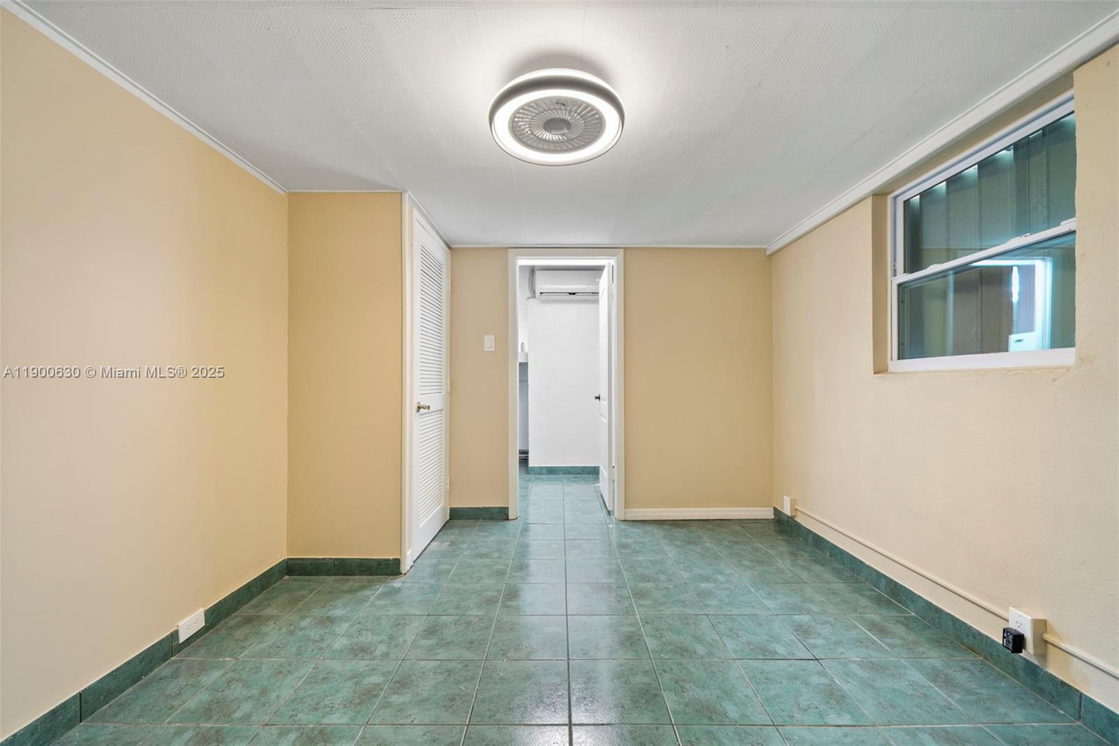 CORAL HGTS REV - Residential Lease