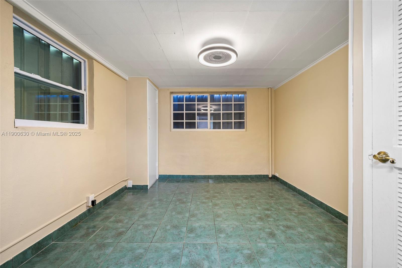 CORAL HGTS REV - Residential Lease