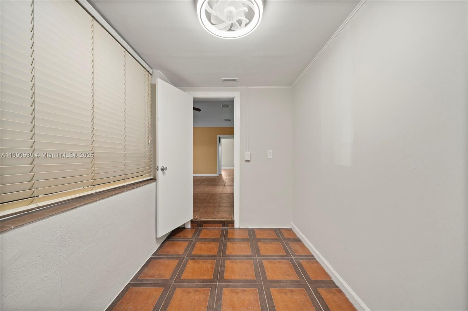 CORAL HGTS REV - Residential Lease