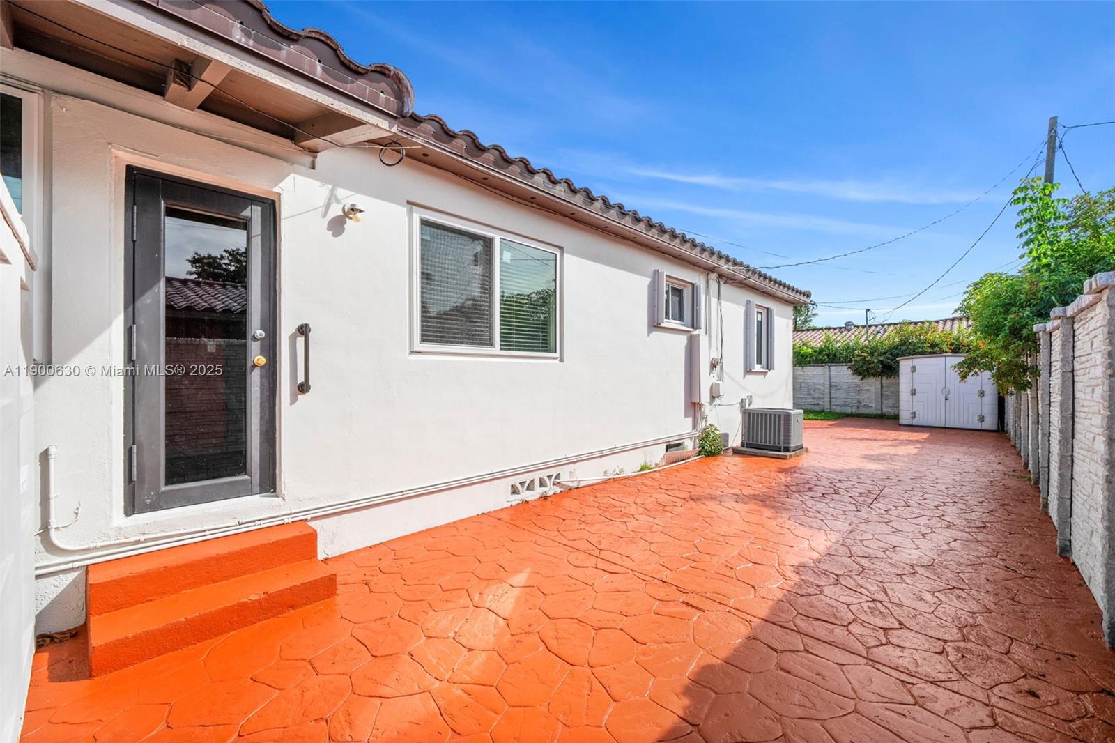 CORAL HGTS REV - Residential Lease