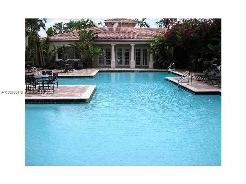Photo of 2039 SE 10th Ave #513, Fort Lauderdale, FL 33316 (MLS # A11809900)