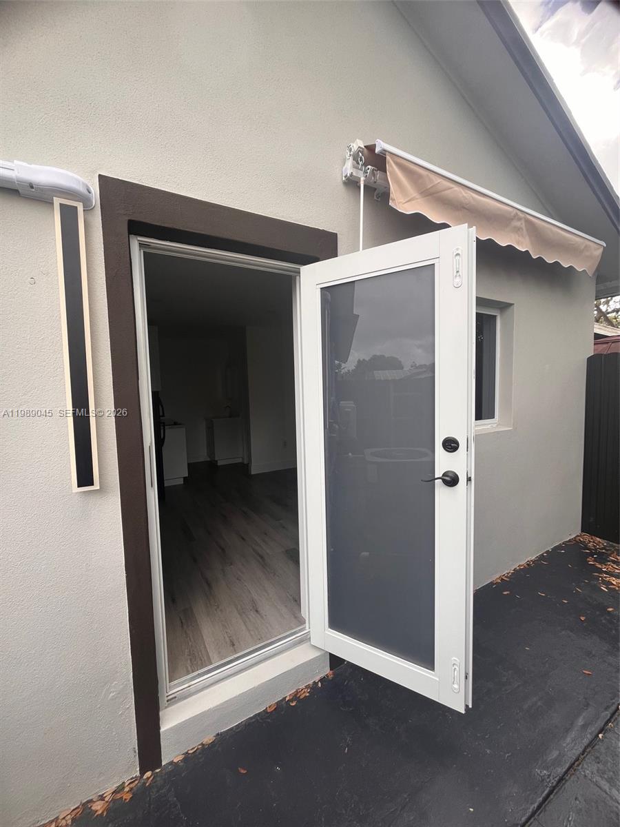 COUNTRY LAKE MANORS SEC 3 - Residential Lease