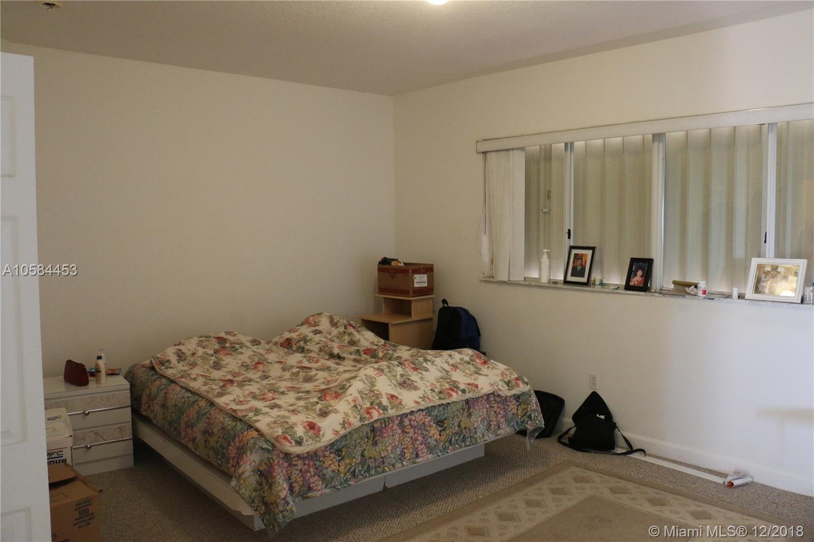 FANTASY REEF - Residential Lease