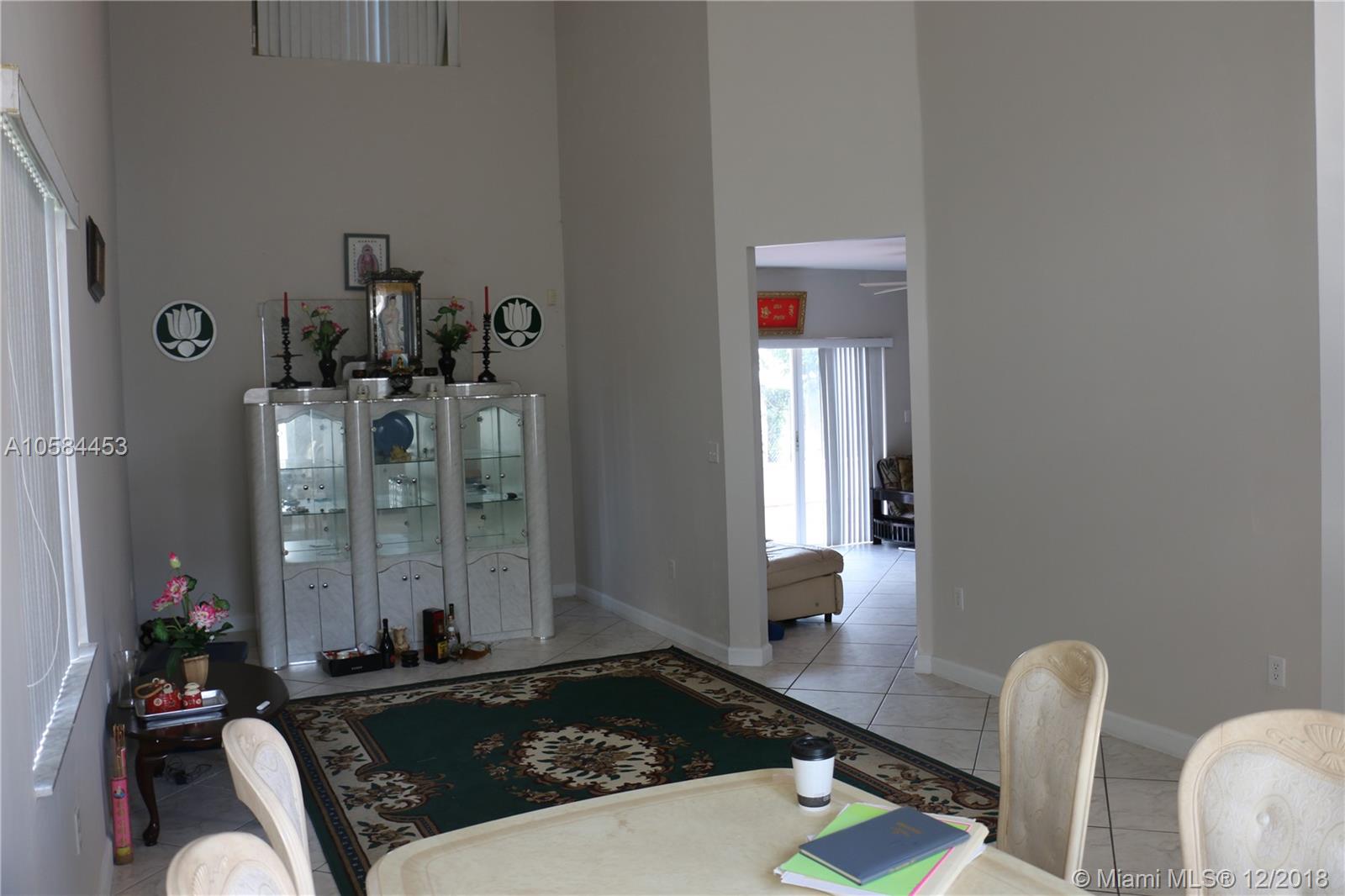 FANTASY REEF - Residential Lease