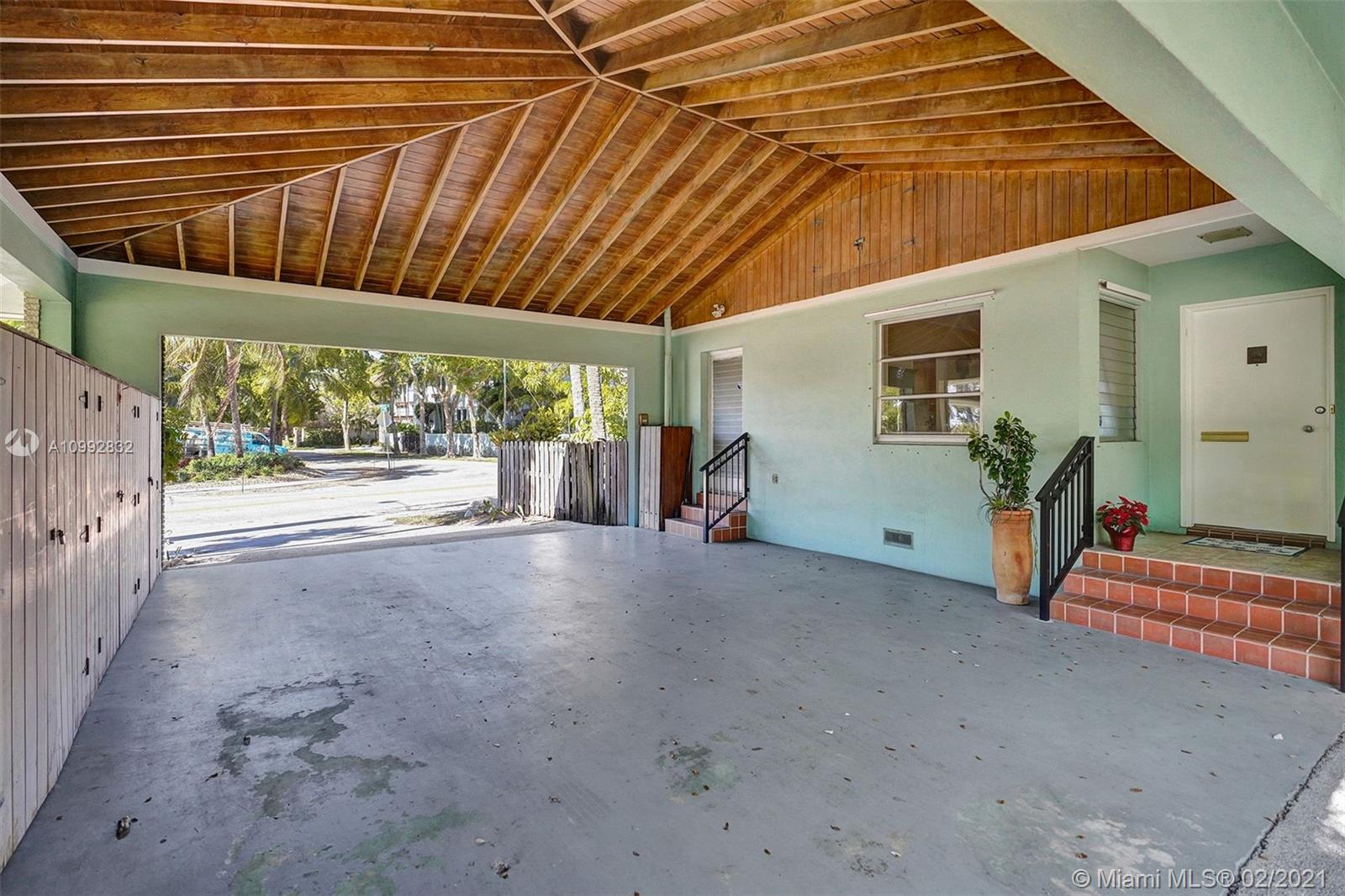 RIO VISTA ISLES - Residential