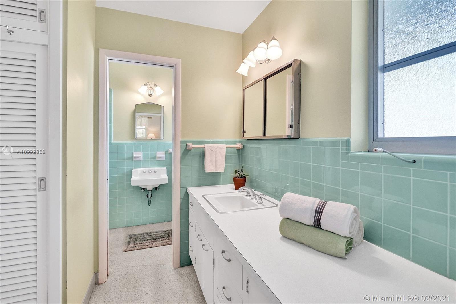 RIO VISTA ISLES - Residential