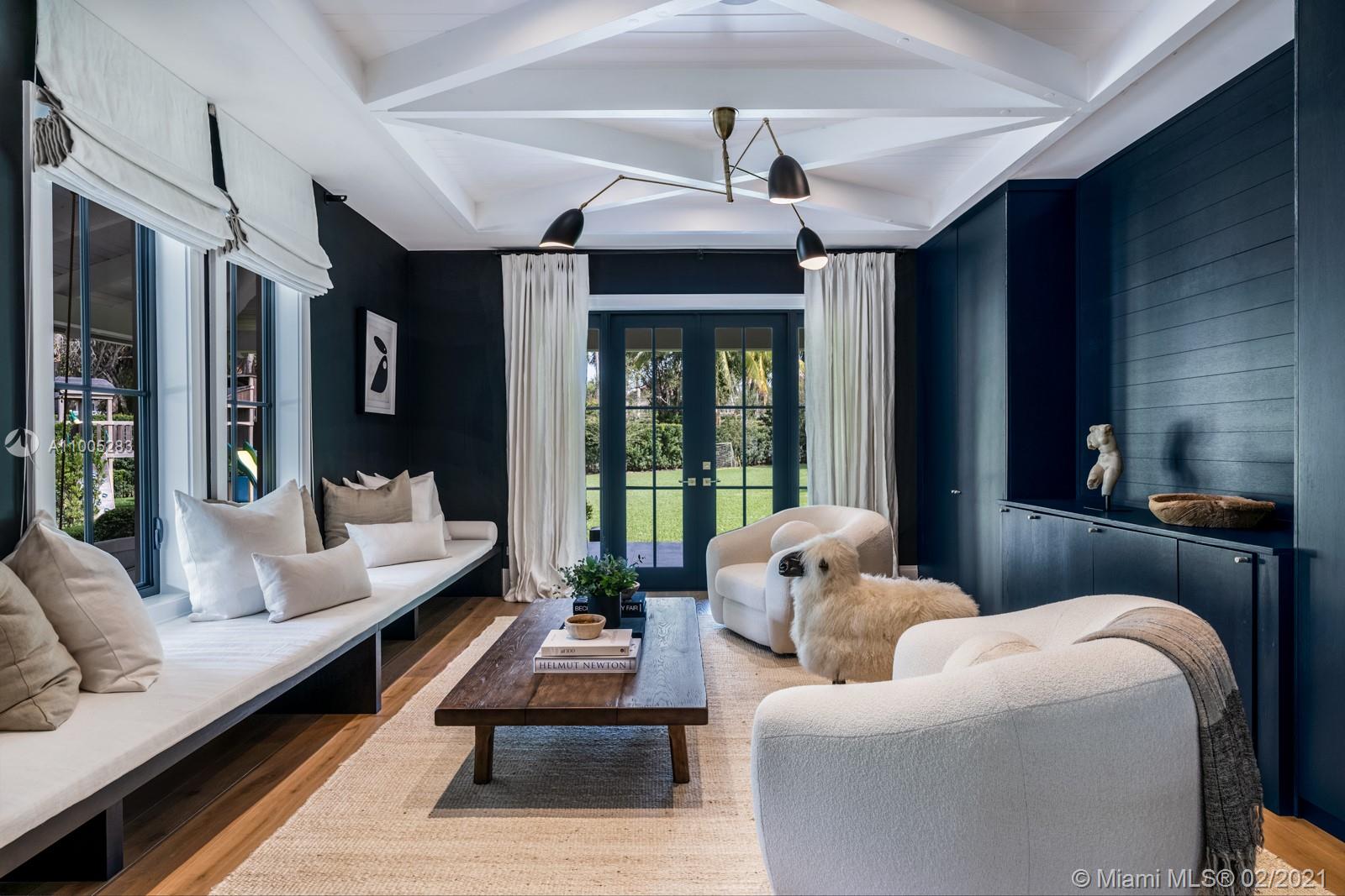 PARKWAY HOMESITES - Residential