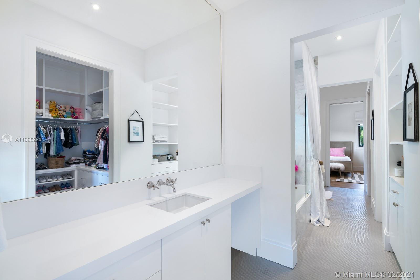 PARKWAY HOMESITES - Residential