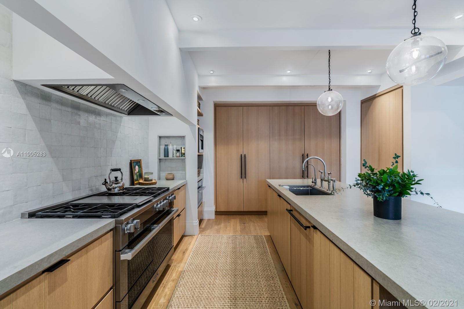 PARKWAY HOMESITES - Residential