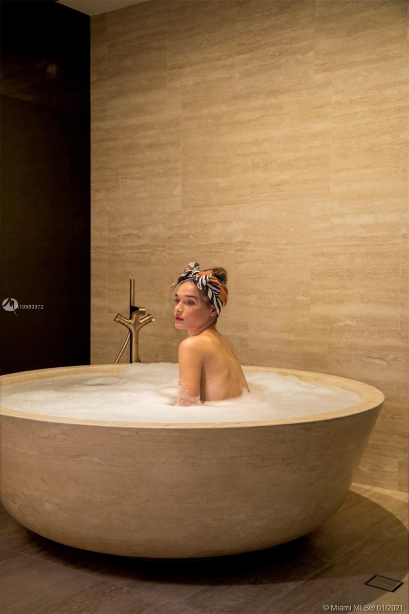 Arte Surfside - Residential