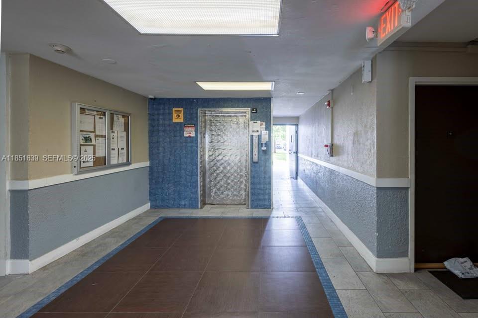 494 NW 165th St Rd C-202