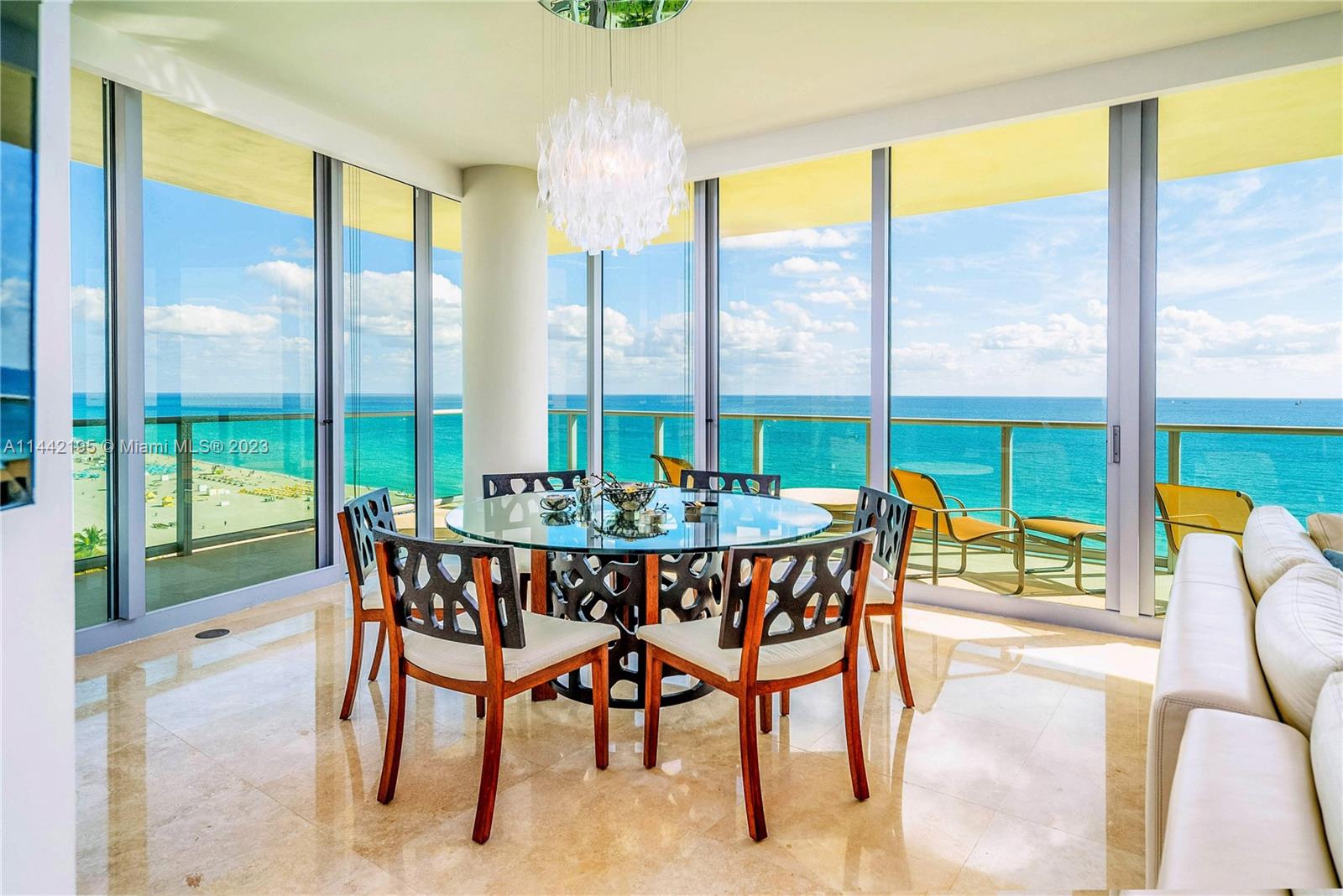 IL VILLAGGIO ON SOUTH BEA - Residential