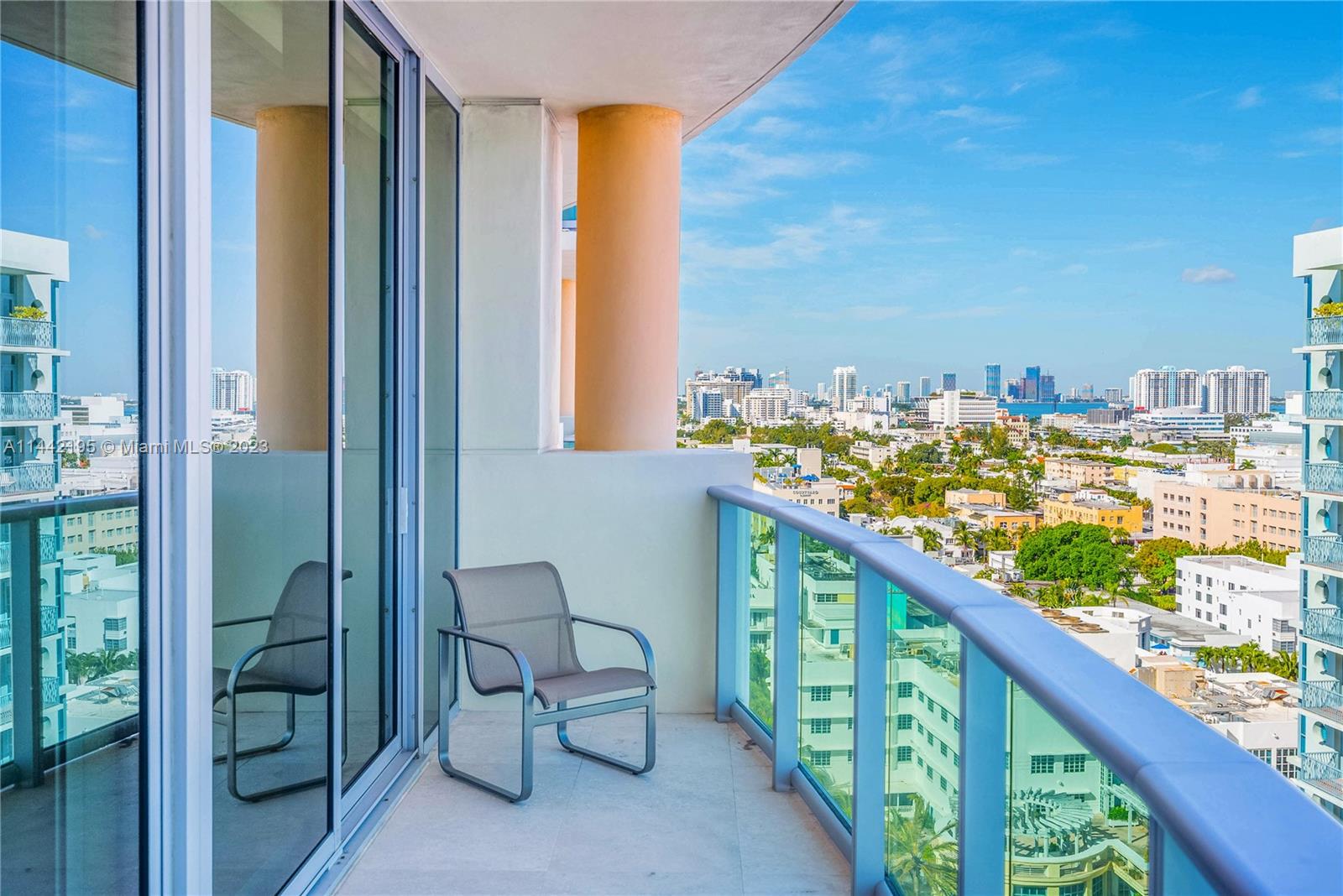 IL VILLAGGIO ON SOUTH BEA - Residential