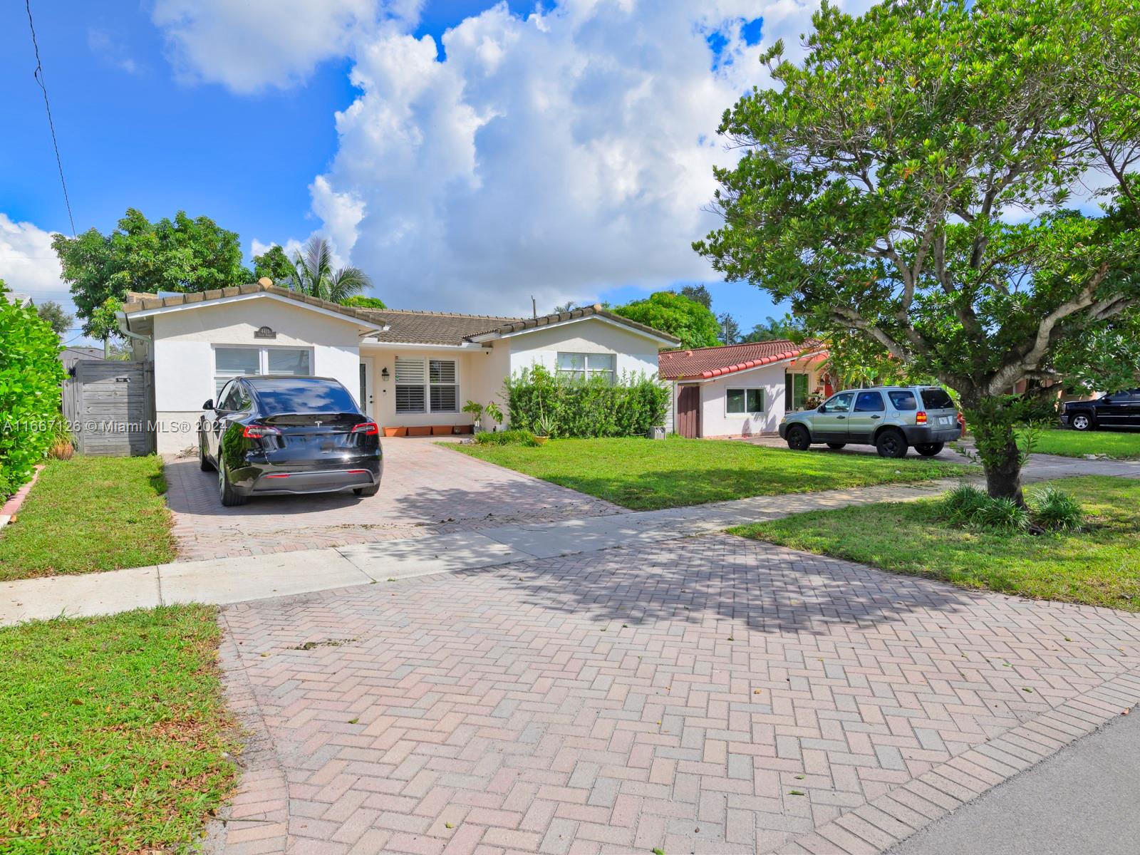 4415 Tyler St, Hollywood, Broward County, Florida - 3 Bedrooms  
2 Bathrooms - 