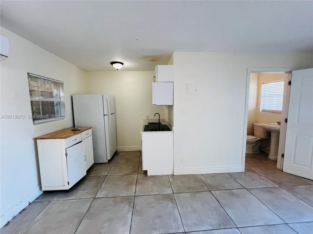 Photo of 1536 Polk St #5, Hollywood, FL 33020 (MLS # A12019973)