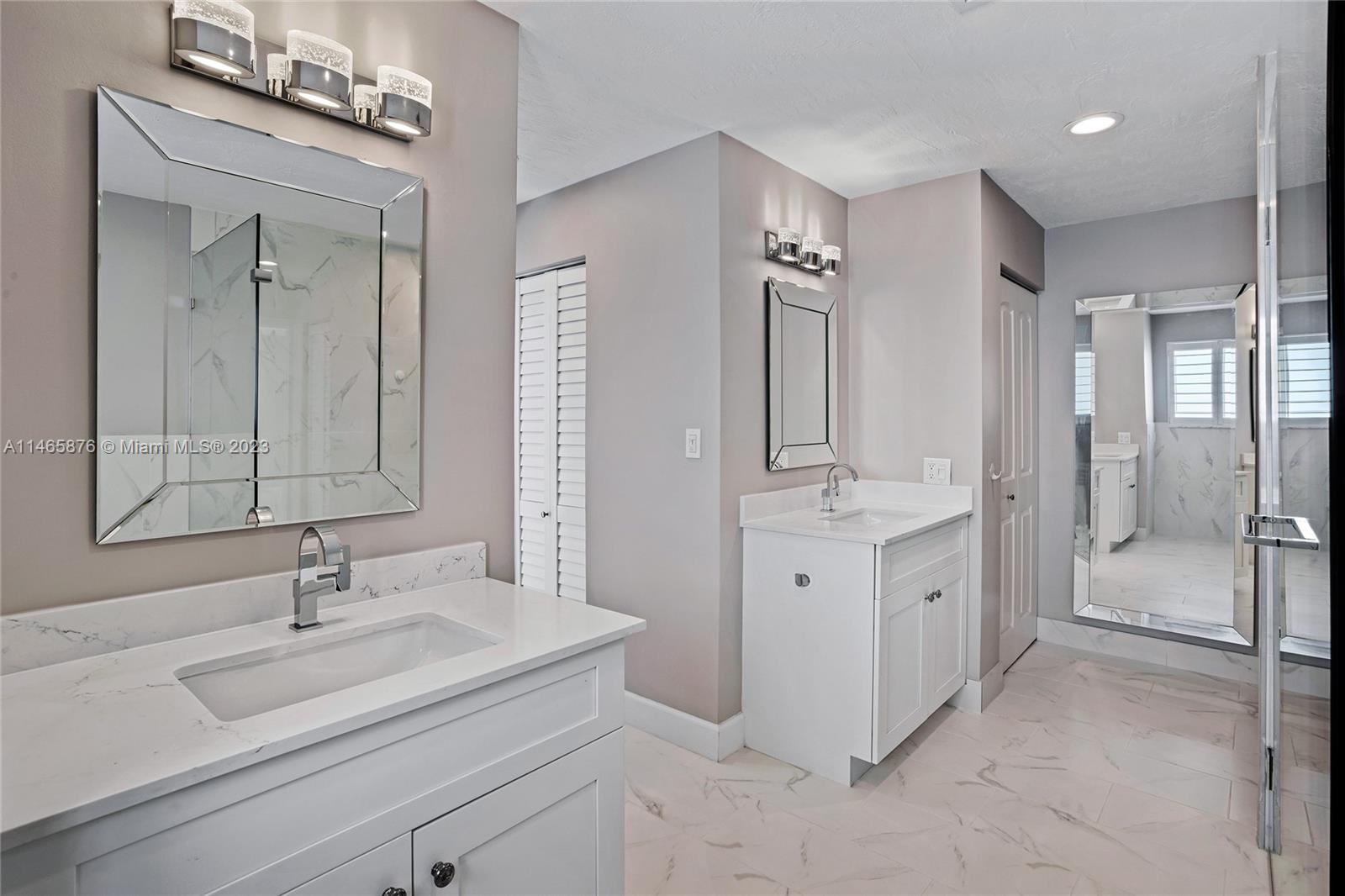 VENETIAN SHORES NO 6 - Residential