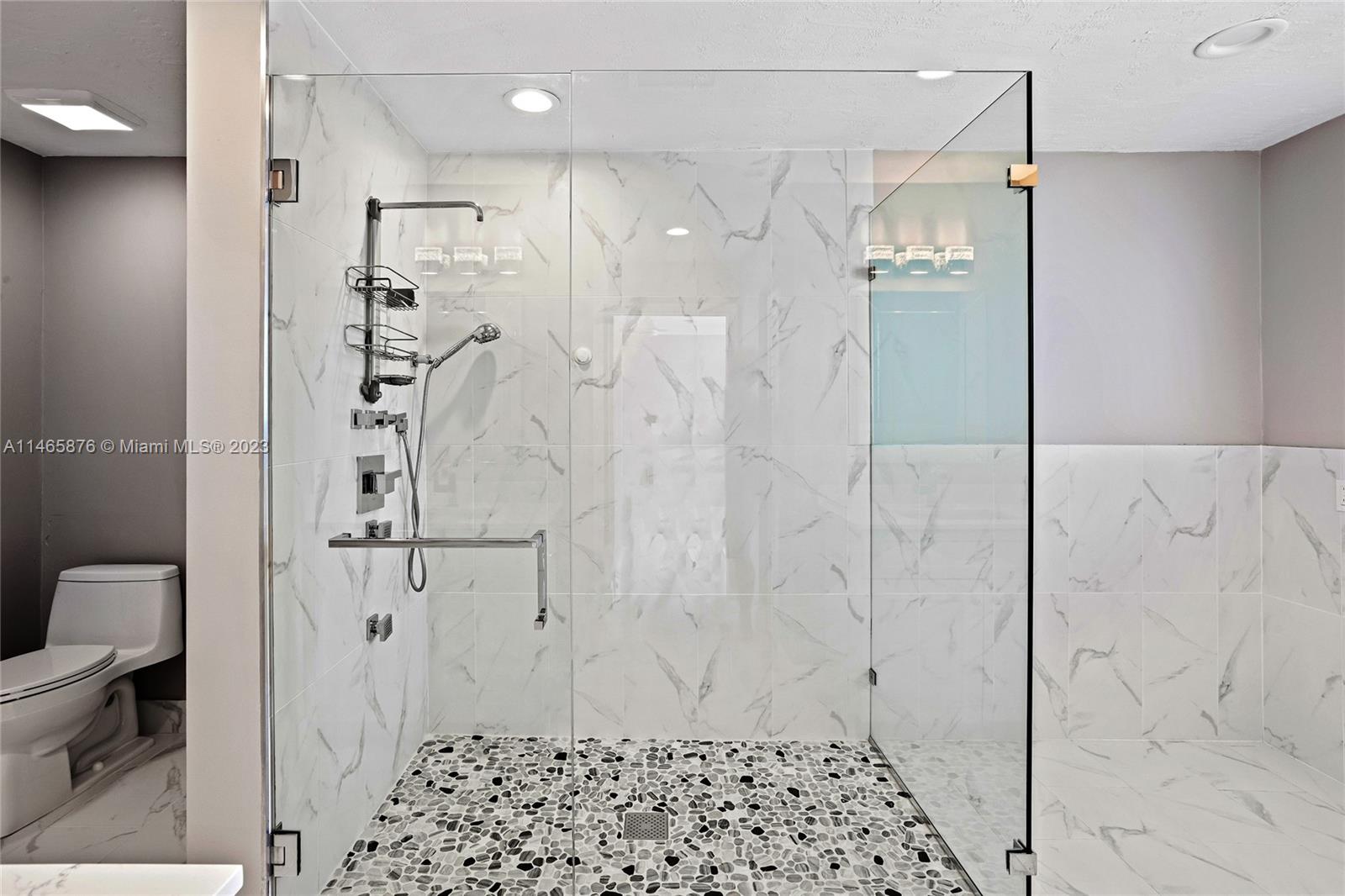 VENETIAN SHORES NO 6 - Residential