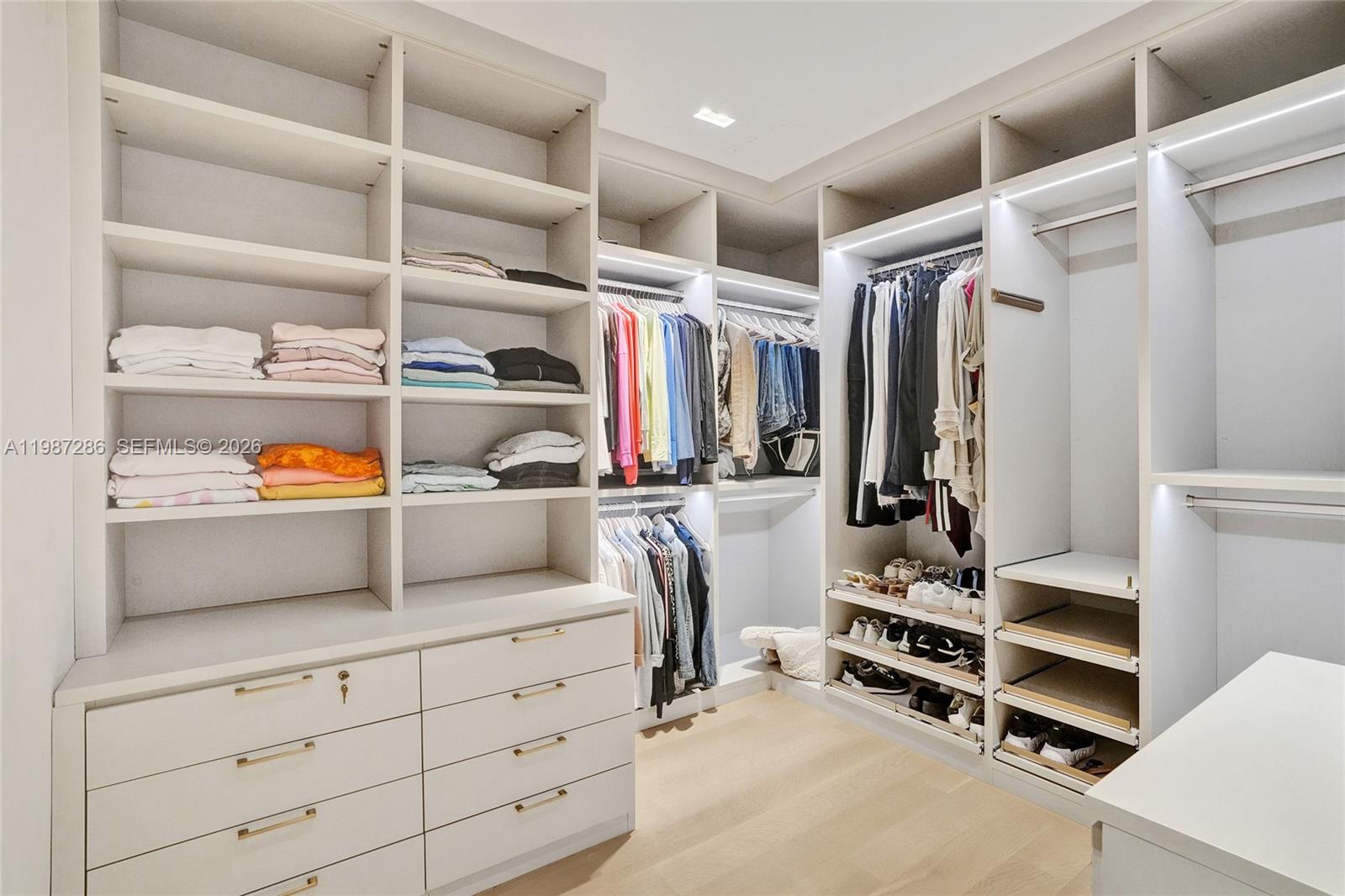 NANCY TERRACE - Residential