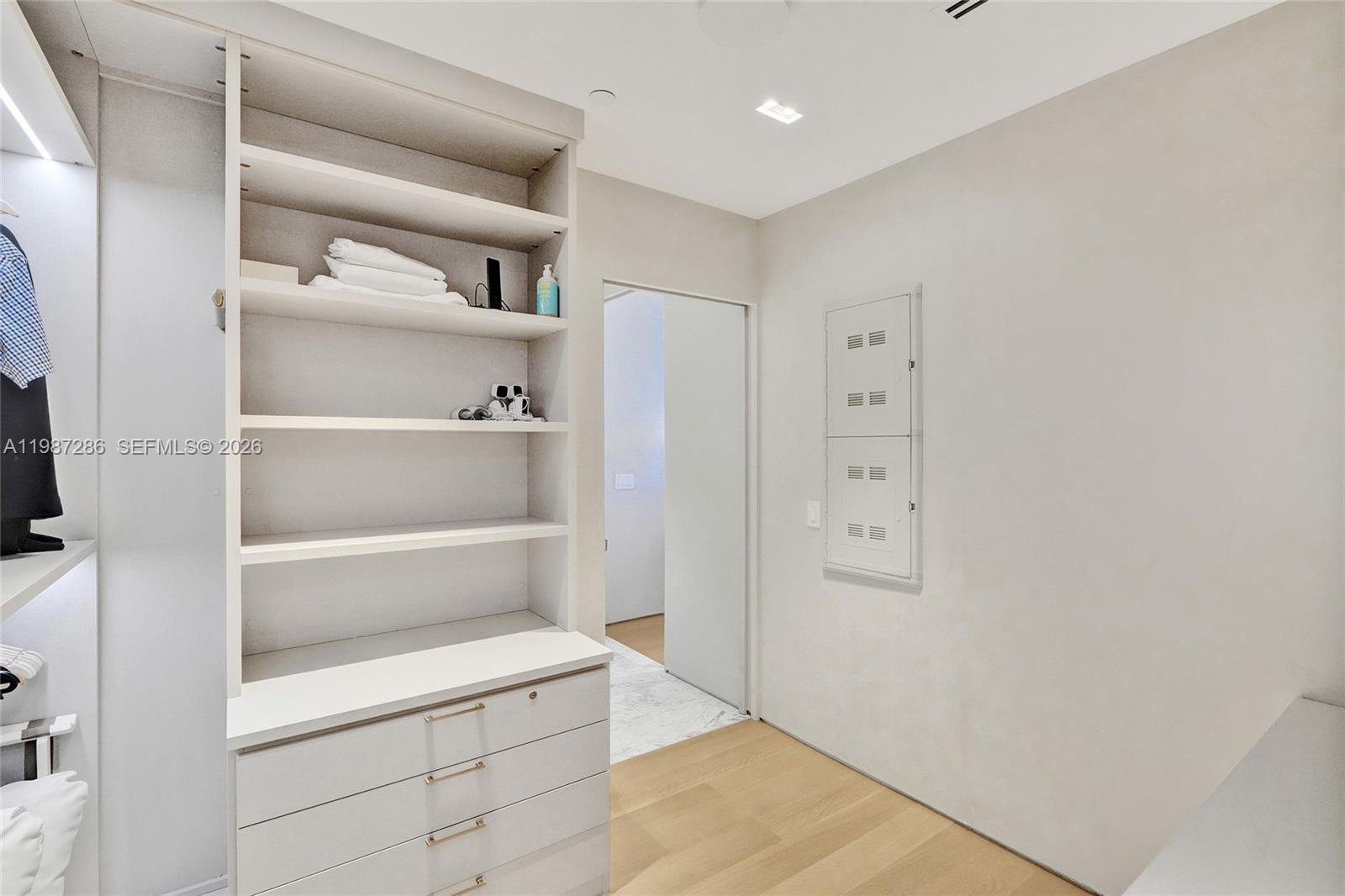 NANCY TERRACE - Residential