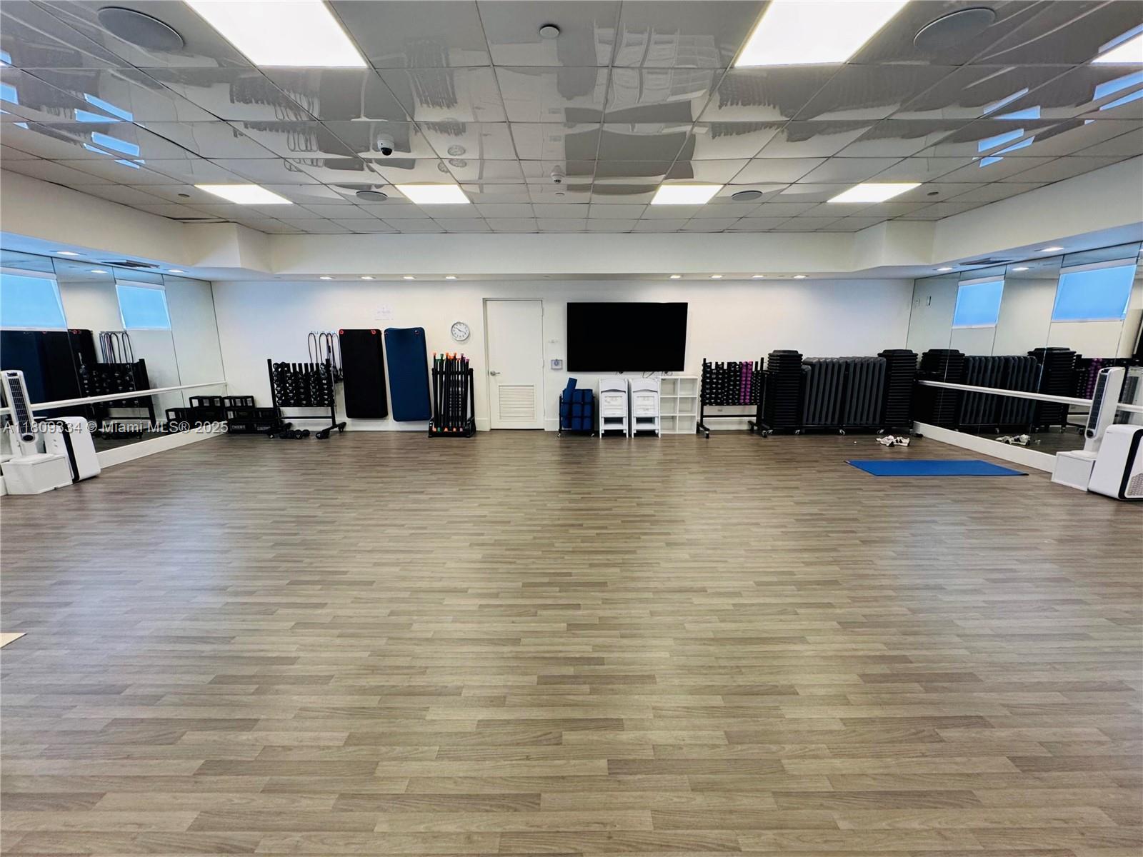 BLUE DIAMOND CONDO - Residential