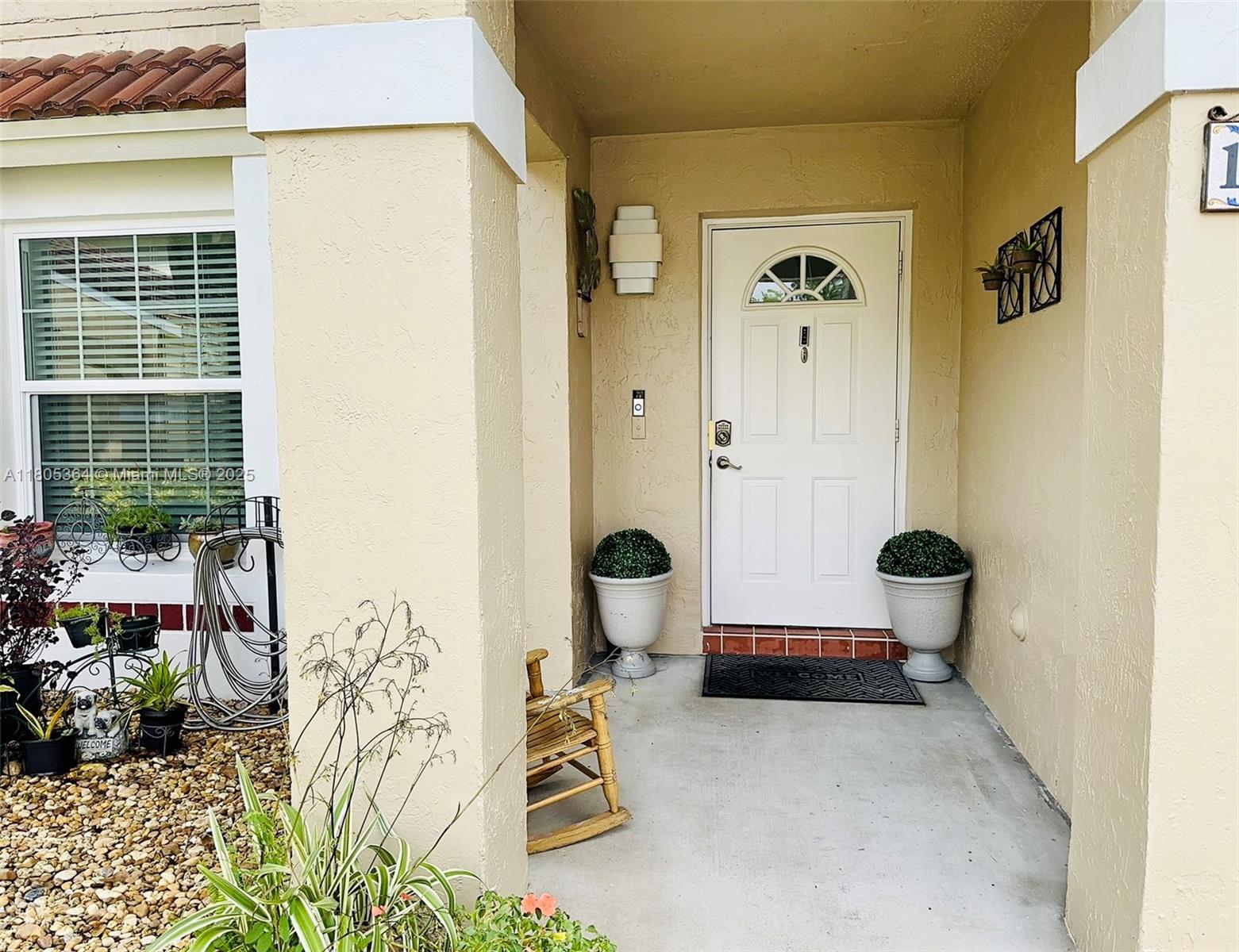 1533 Garden Rd .