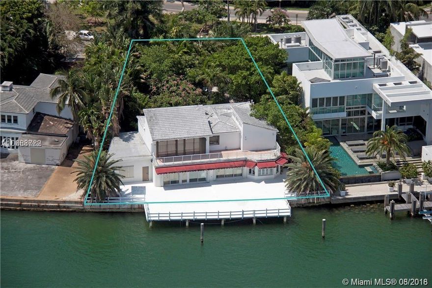 Large 1930’s gem ready for renovation to your hearts desire. Spacious kitchen and living areas with grand master on second floor. Over 100+ feet of waterfront which has been drastically reduced for a quick sale. Large pie shape lot with westerly sunset views of Biscayne and Edgewater. Easy access to open ocean.