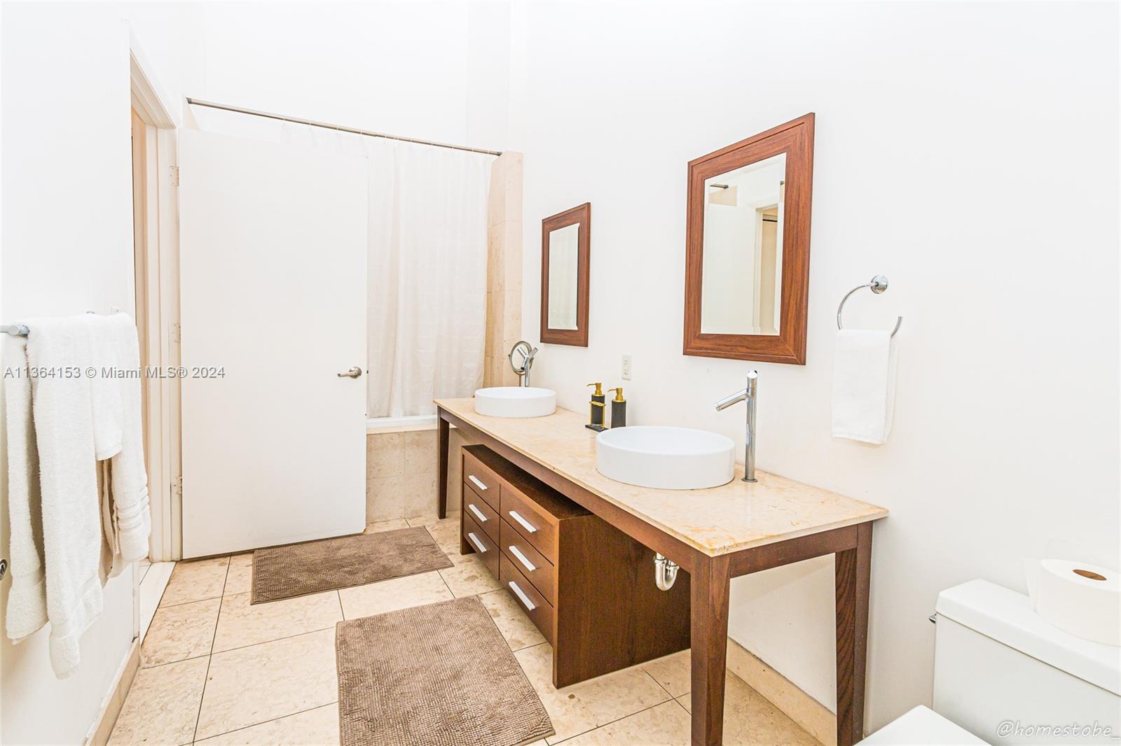 ICONBRICKELL CONDO NO 1 - Residential