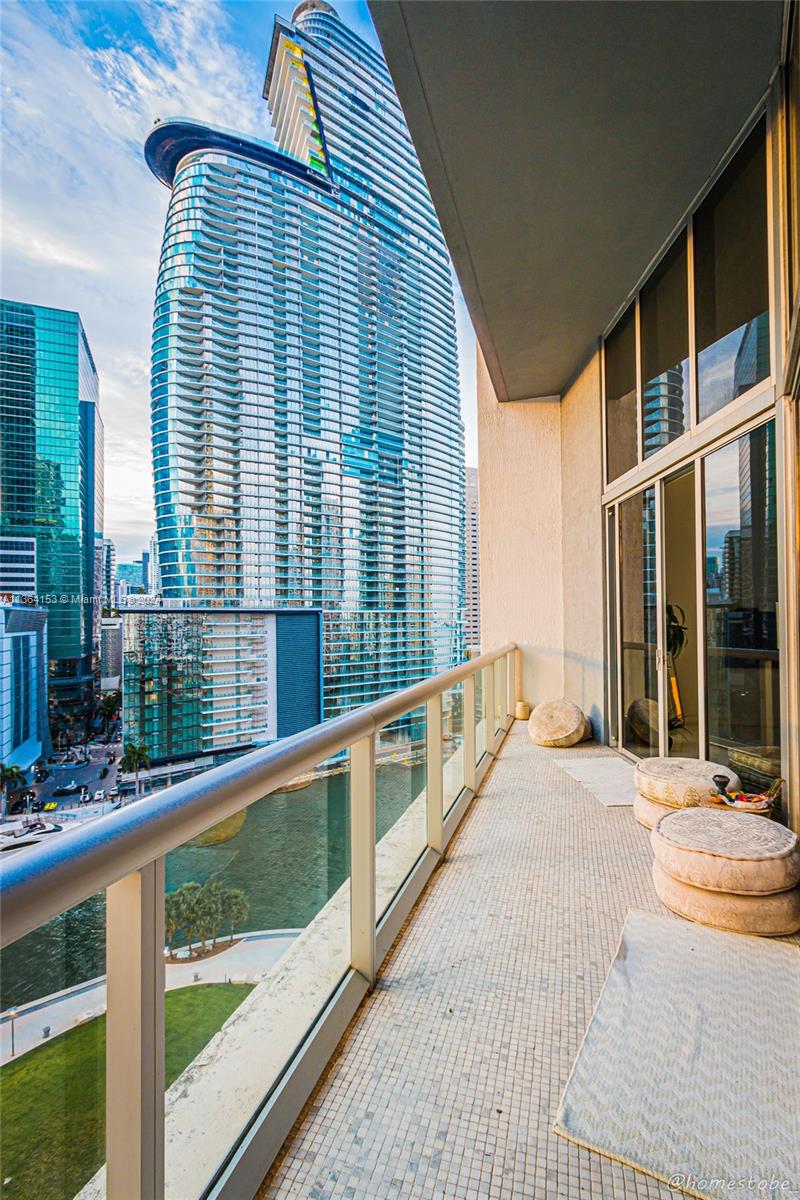 ICONBRICKELL CONDO NO 1 - Residential