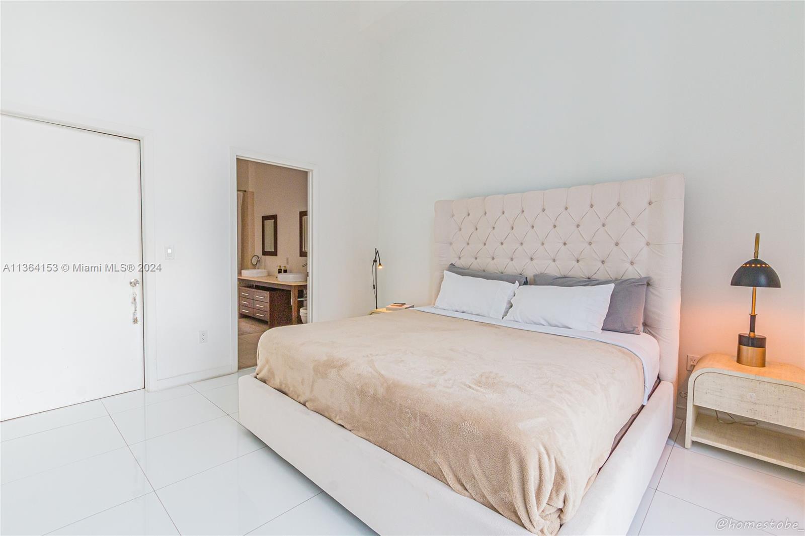 ICONBRICKELL CONDO NO 1 - Residential