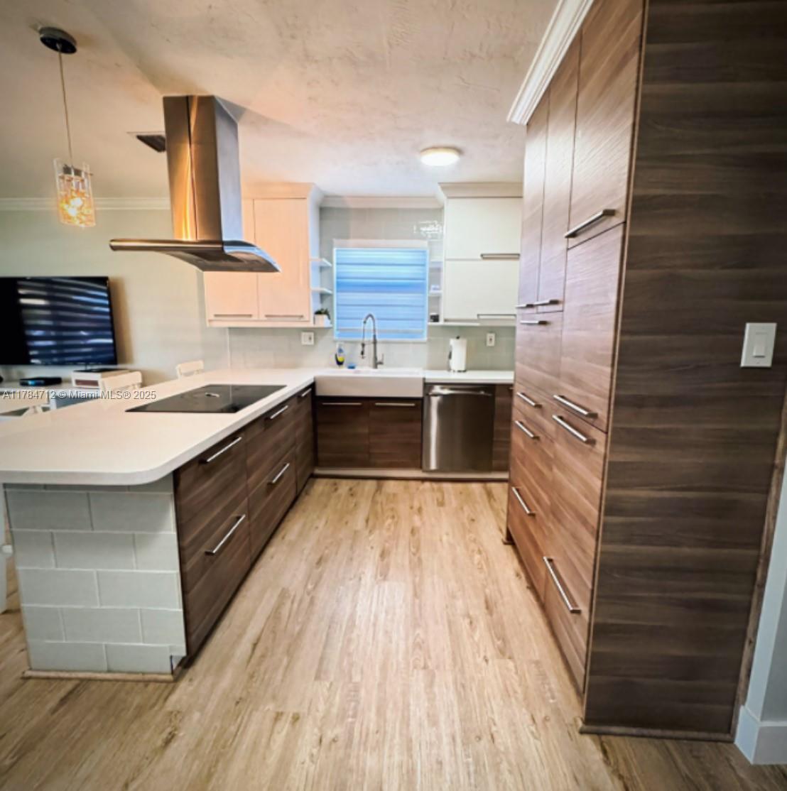 Rental Property at 2051 Arcadia Dr 2051, Miramar, Broward County, Florida - Bedrooms: 2 
Bathrooms: 1  - $2,800 MO.