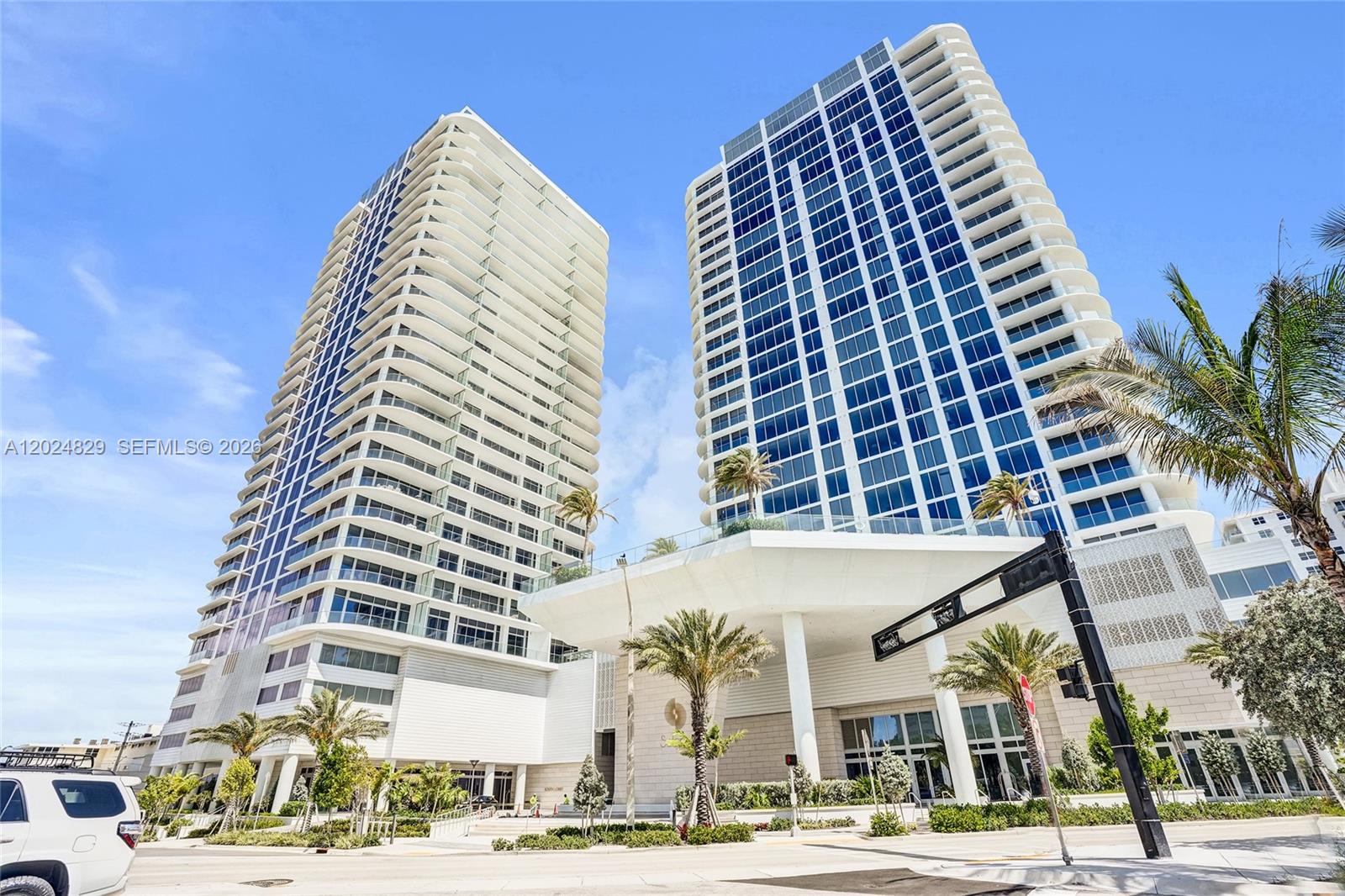 153 N Seabreeze 1403