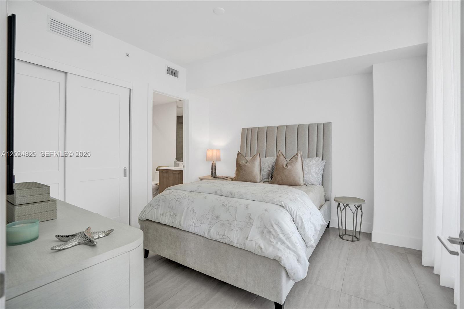 SELENE OCEANFRONT - Residential