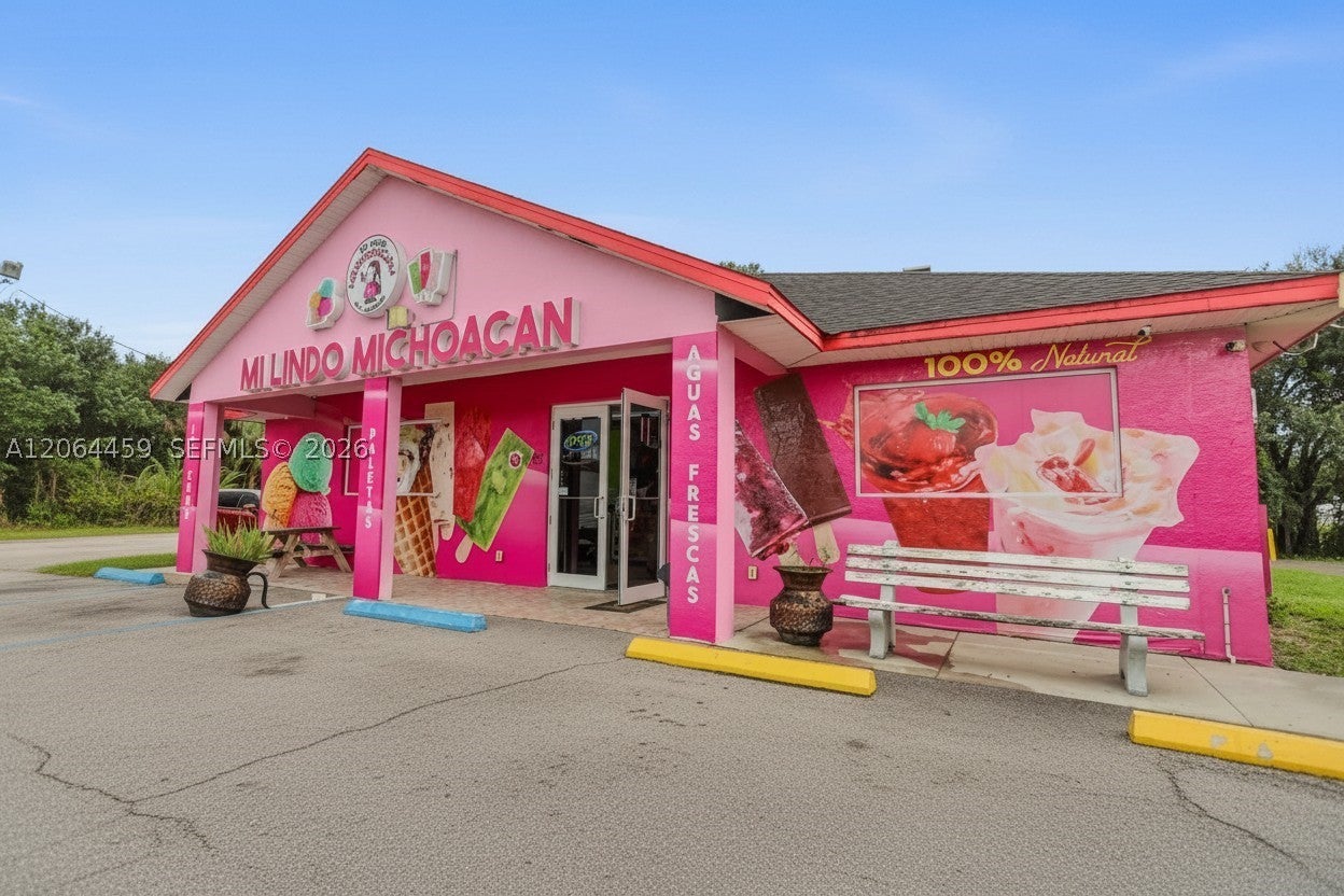155 W Cowboy way - Image 1