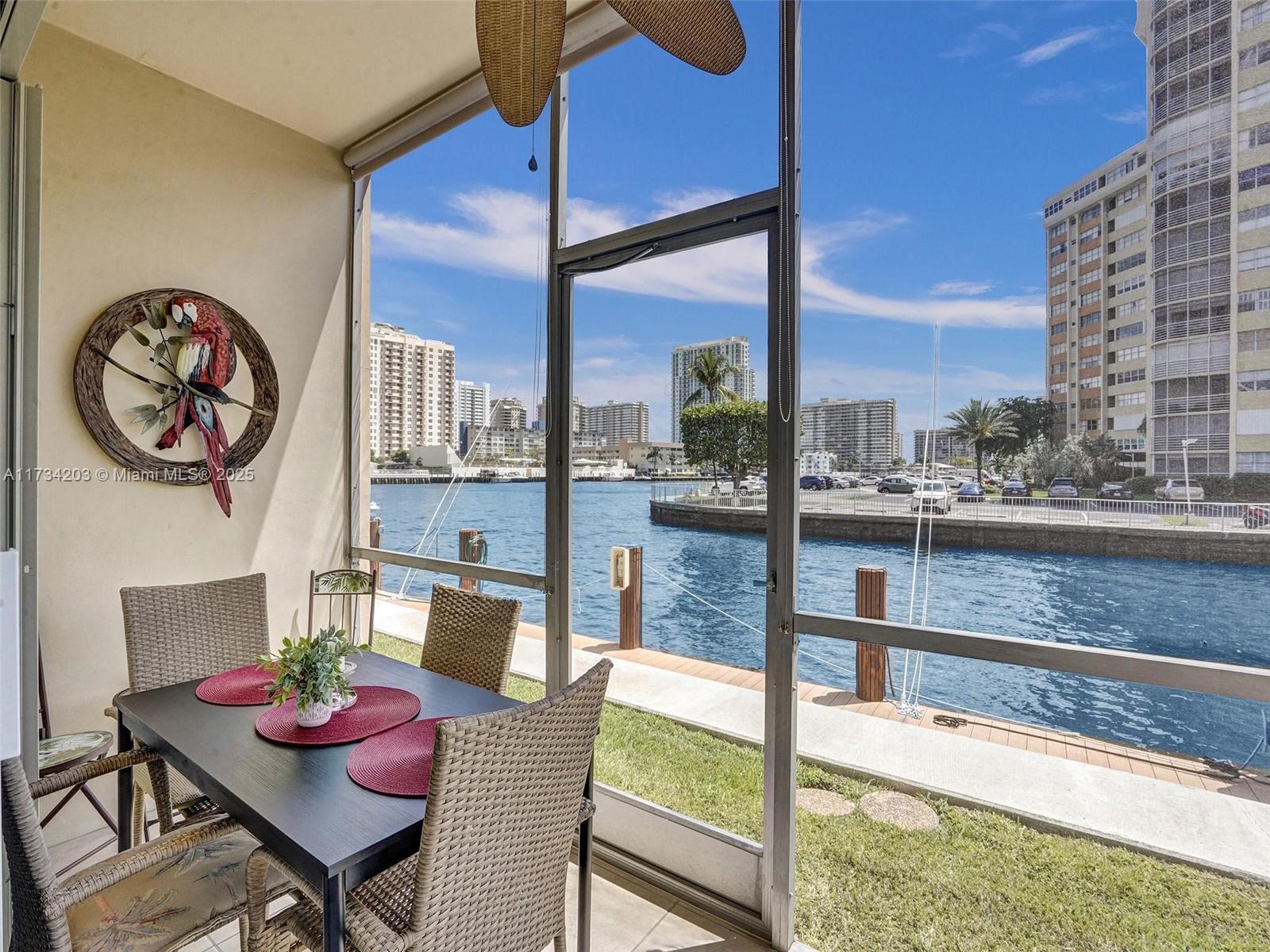 2600 Diana Dr 105, Hallandale Beach, Broward County, Florida - 1 Bedrooms  
2 Bathrooms - 