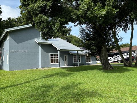200 Ridgewood Ave Clewiston FL 33440