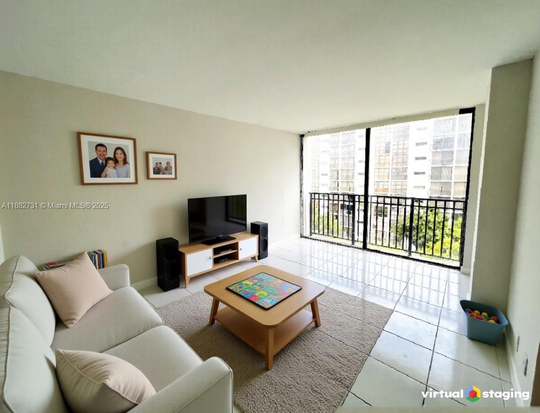 PLAZA OF AMERICAS CONDO P - Residential Lease