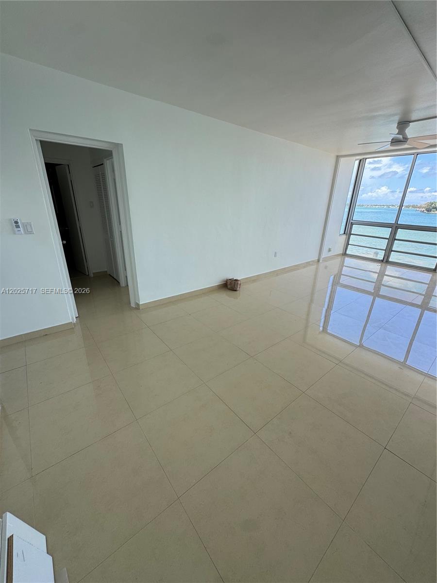 10281 E Bay Harbor Dr B3