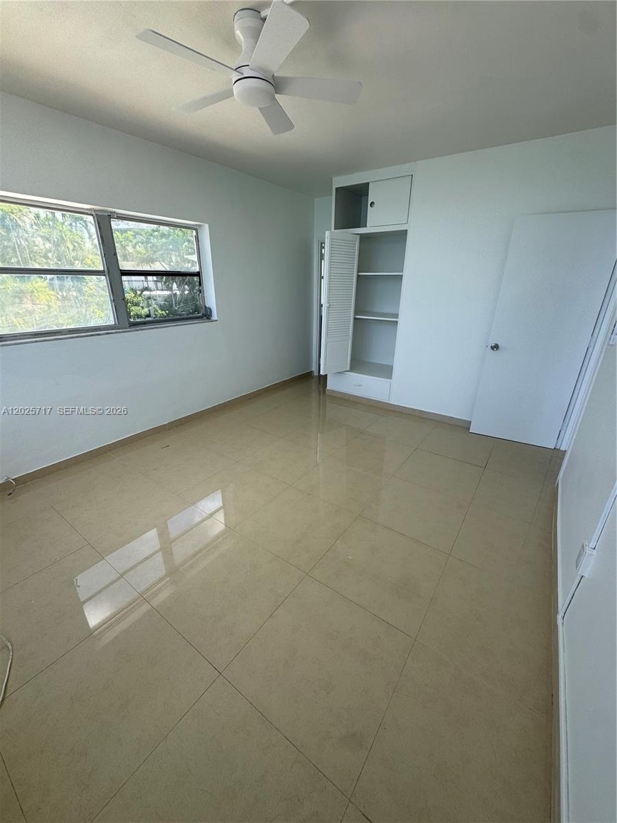 10281 E Bay Harbor Dr B3