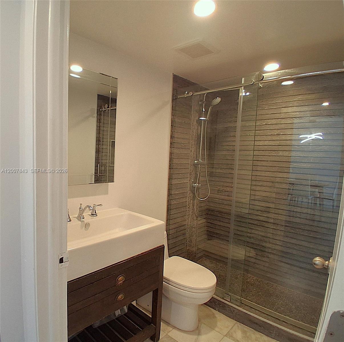 770 Claughton Island Dr 2011