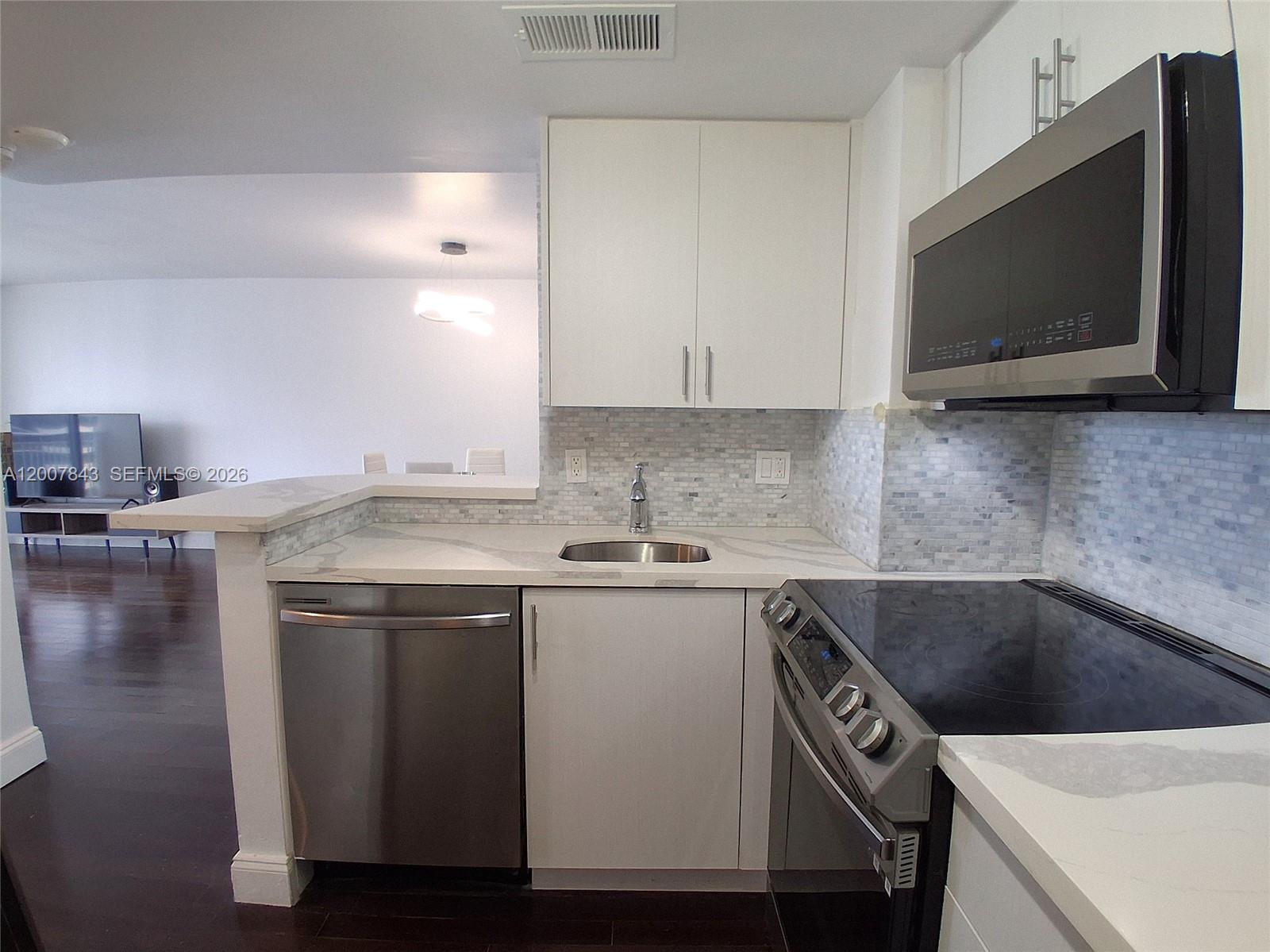 770 Claughton Island Dr 2011