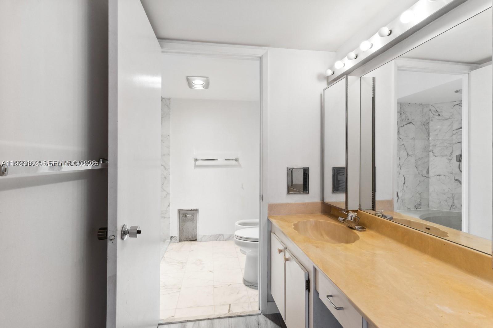 BRICKELL PLACE CONDO - Residential