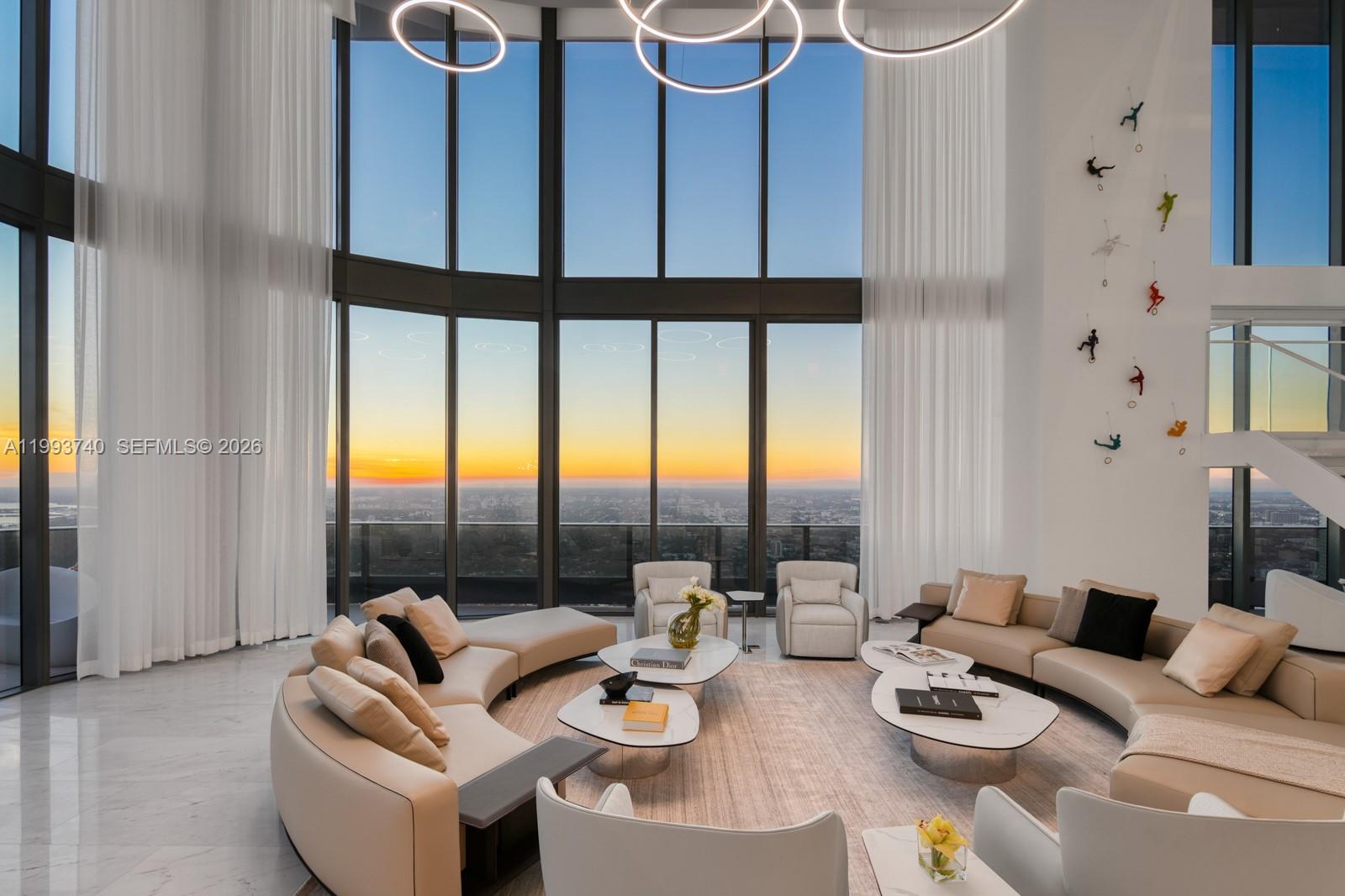 1000 Brickell Plz UPH6202